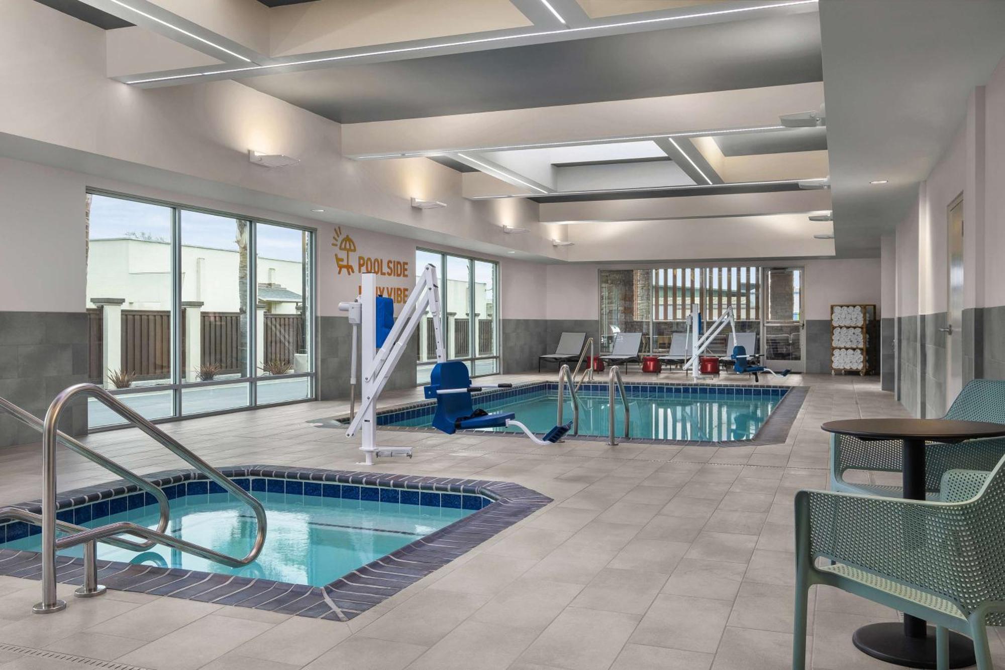 Home2 Suites By Hilton Eureka Kültér fotó